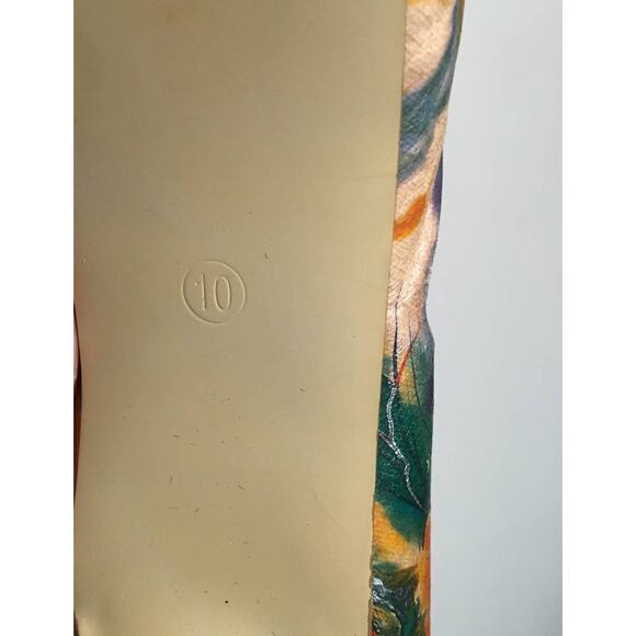 Diba Size 10 Floral Fabric 5 1/2" Stacked Heal Open Toe Slight Platform Shoes - Picture 4 of 7